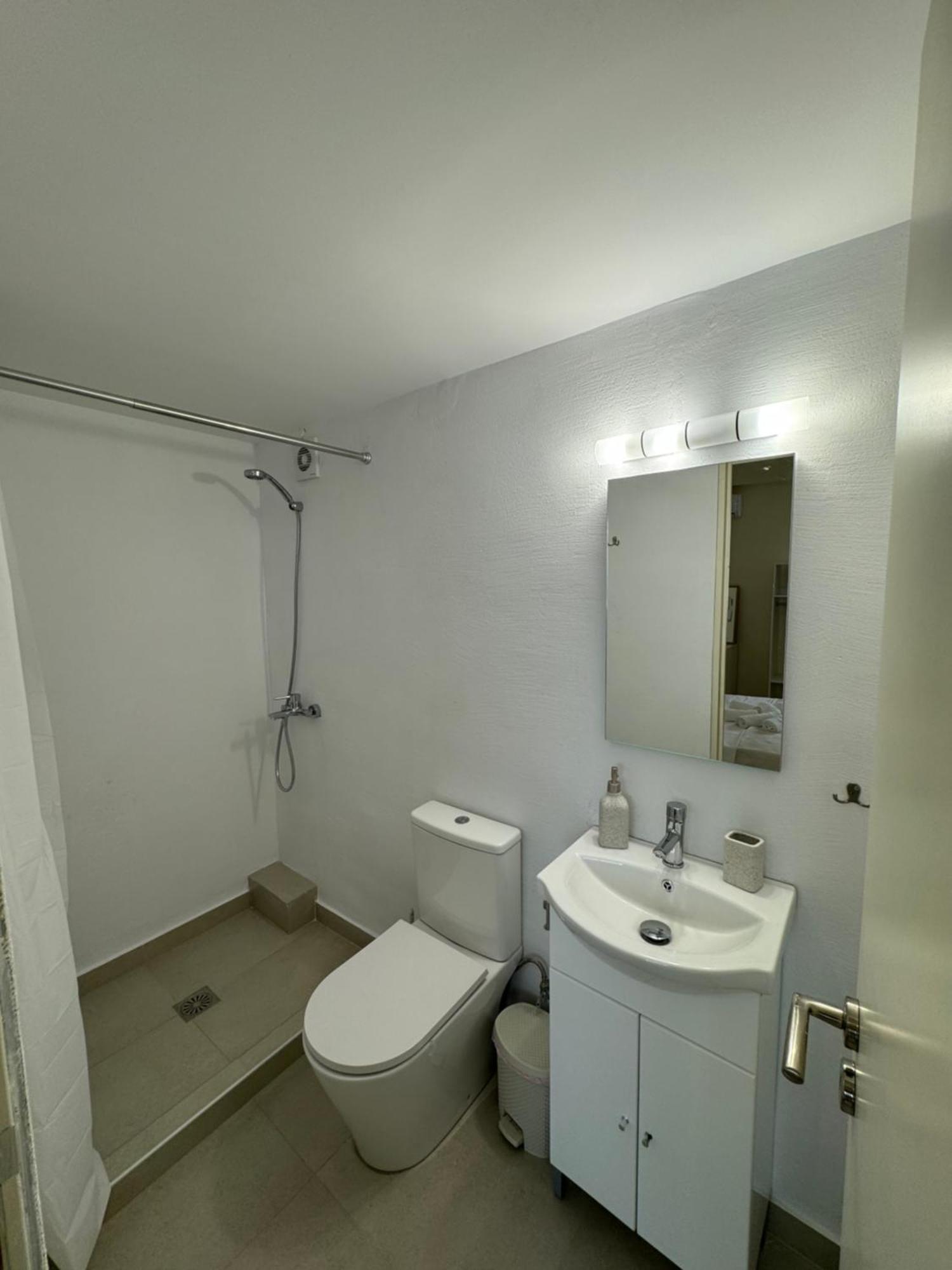 Airpoint Apartments Artemida  Bagian luar foto