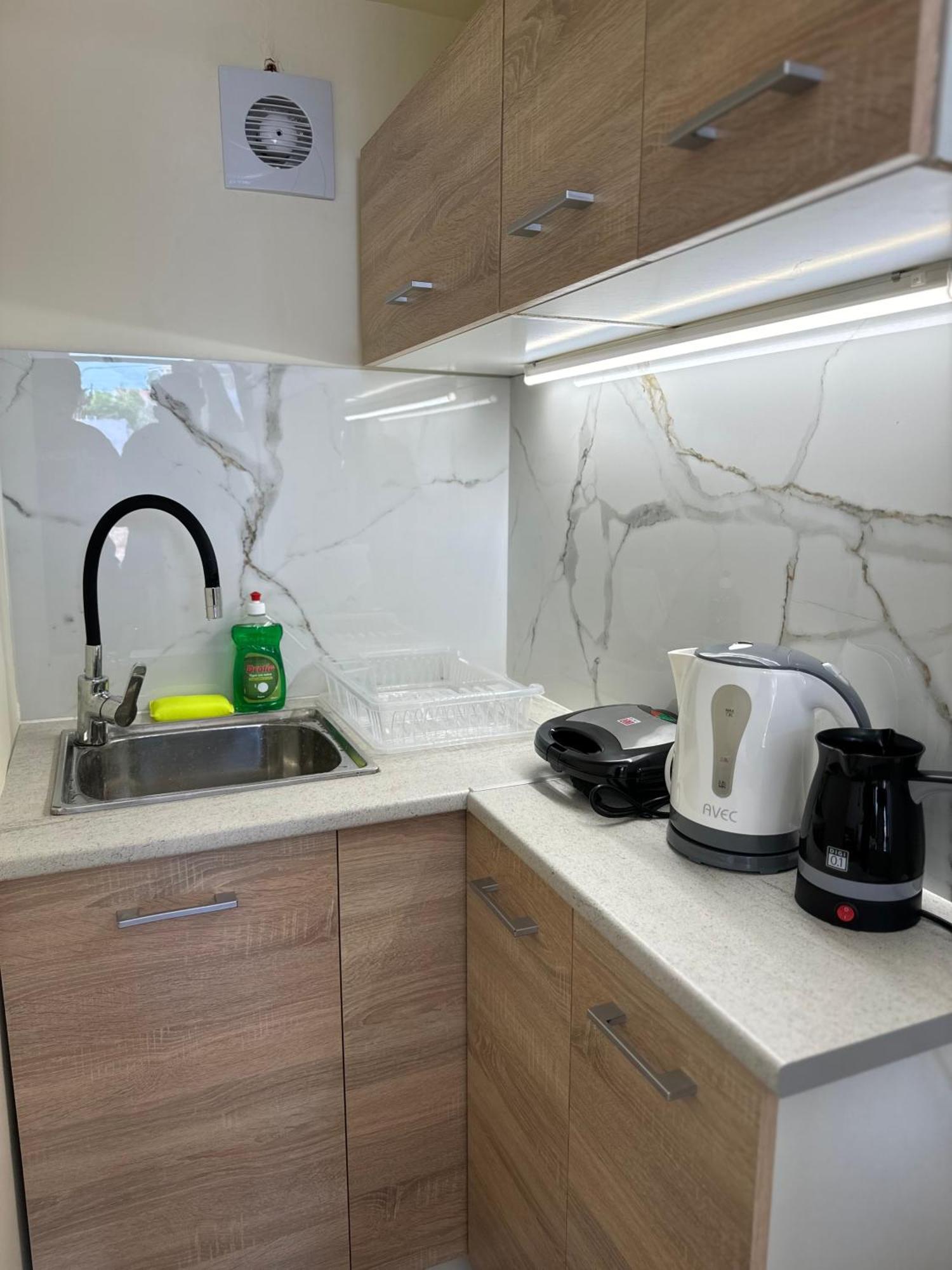 Airpoint Apartments Artemida  Bagian luar foto